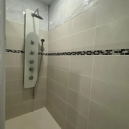 דירה Hyper-centre De *